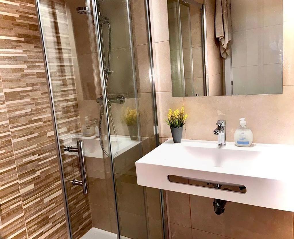 Sky Garden Trip Malaga Apartment ภายนอก รูปภาพ